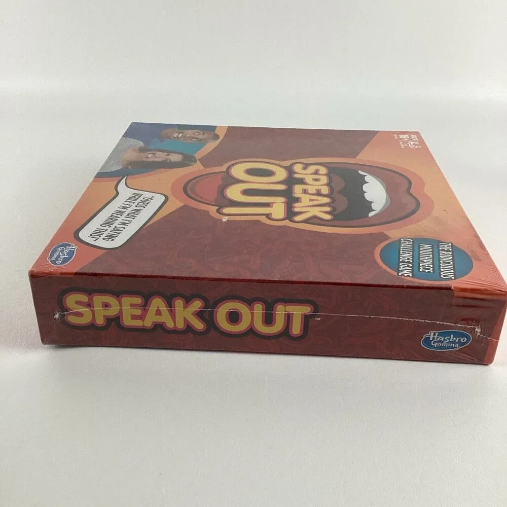 Speak Out Ridiculous Mouthpiece Challenge Game Hilarious Hasbro 2016 New SEALED - Picture 6 of 6
